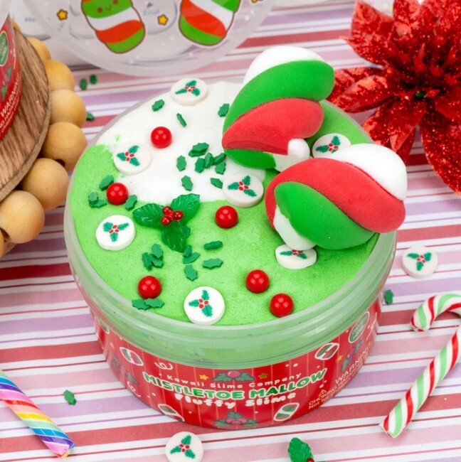 Mistletoe Mallow Fluffy Slime
