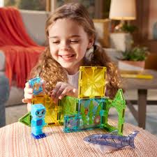 Shark Dive 13-Piece Set